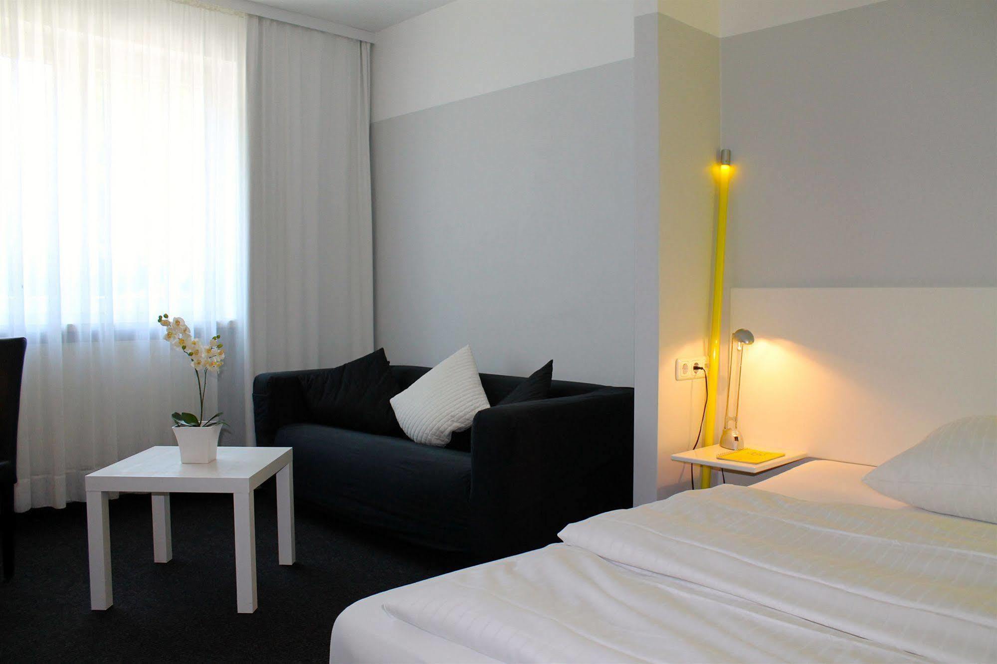 מולהיים אן דר רור Hotel U. + Apartments מראה חיצוני תמונה